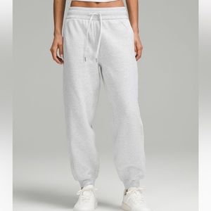 Lululemon Scuba high-rise relaxed jogger